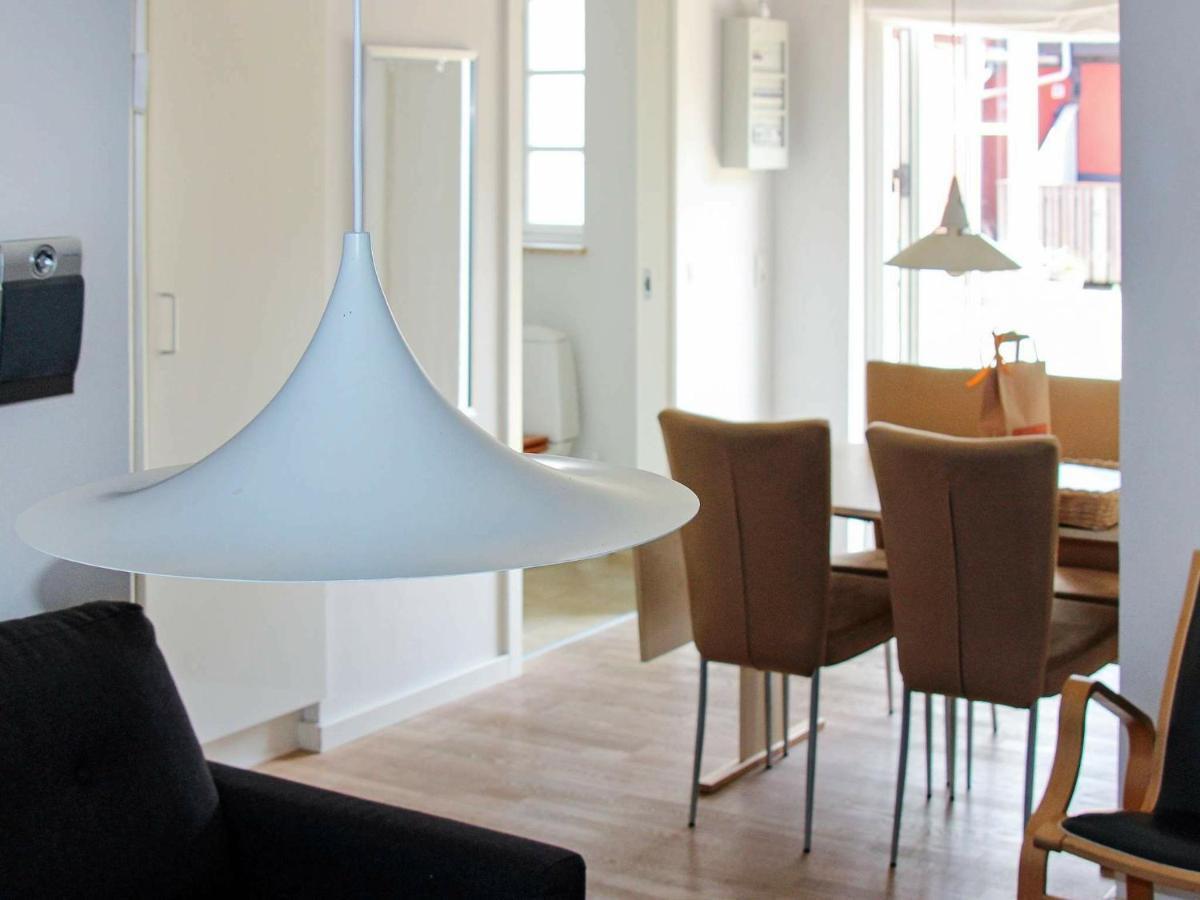 4 Person Holiday Home In AÅkirkeby Exterior foto